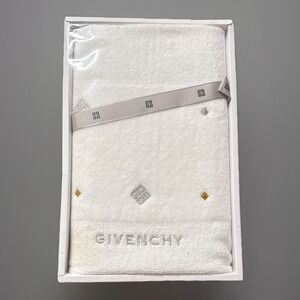 GivenchyHand Towels Blue White NEW IN BOX Designer One Towel Makeup Remover
